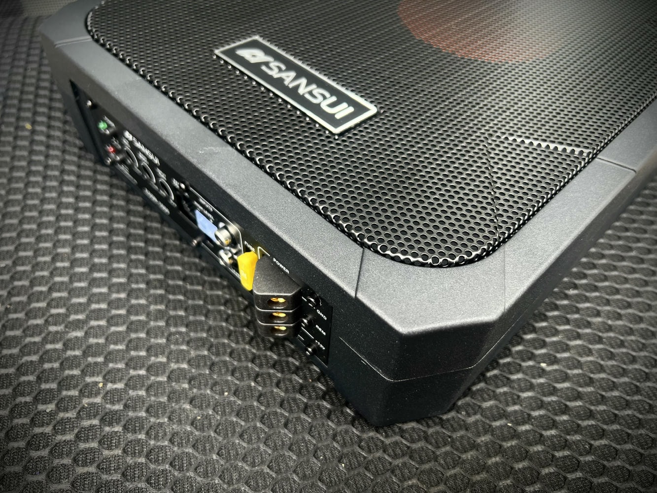 mặt lưới bảo vệ loa sub oto 10inch Egon 1000