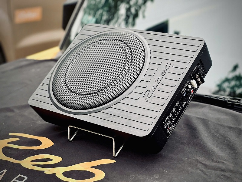 Loa Sub điện xe hơi là gì