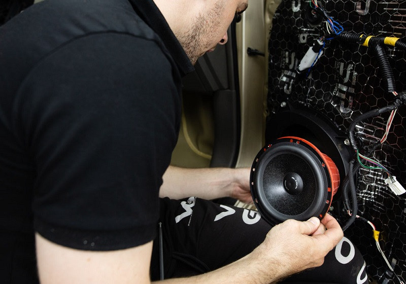 Chọn thiết bị giá rẻ, không đồng bộ 